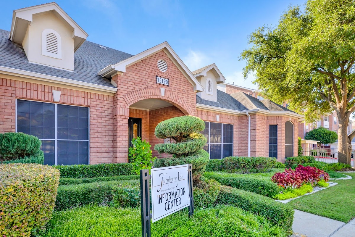 Turnberry Isle Apartment Homes apartments in Addison, TX