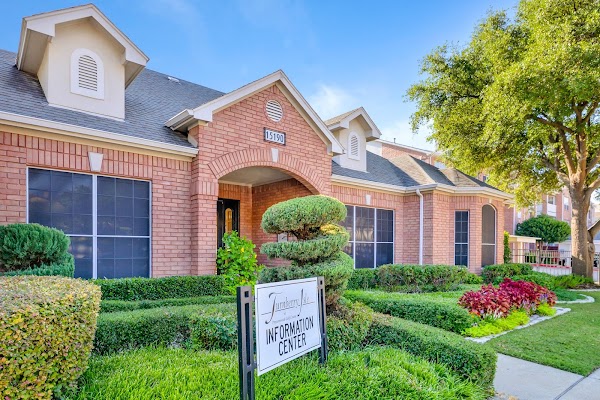Turnberry Isle Apartment Homes apartments in Addison, TX