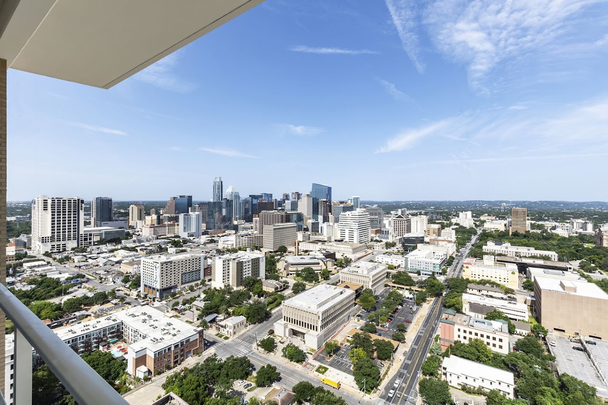 Alexan Waterloo apartments in Austin TX