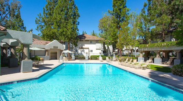 Oak Park Apartment Homes apartments in Oak Park, CA
