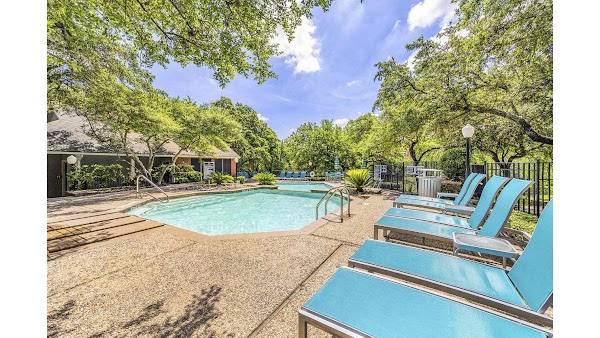 Foxwood apartments in Austin TX