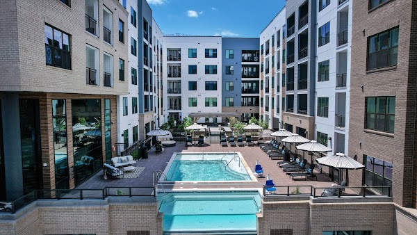 The Crown of Queen City apartments in Charlotte NC