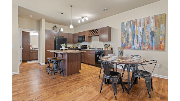 The Aria at Woodlands South apartments in Tulsa, OK