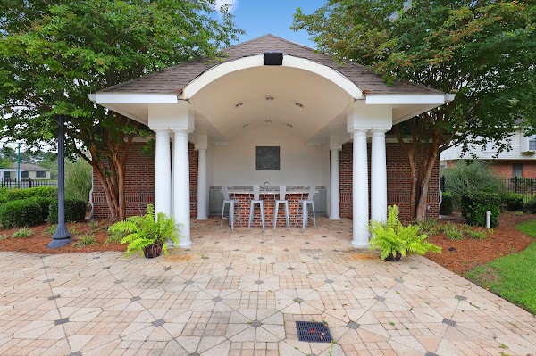The Estates At Lafayette Square apartments in Mobile, AL