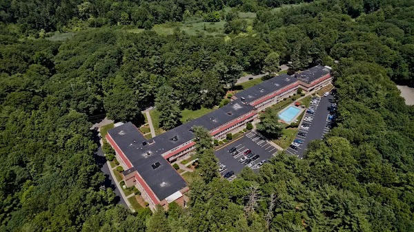 Park Edge apartments in Agawam, MA