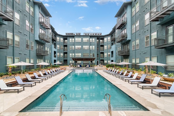 Cortland Galleria apartments in Farmers Branch, TX