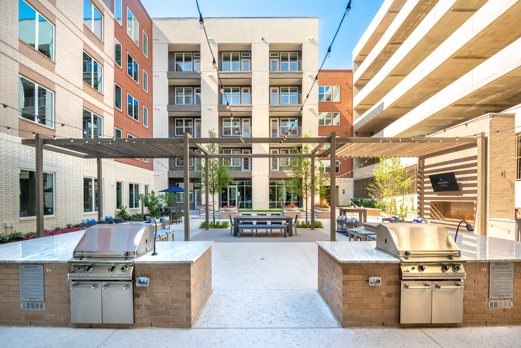 Cornell Midtown apartments in Addison, TX