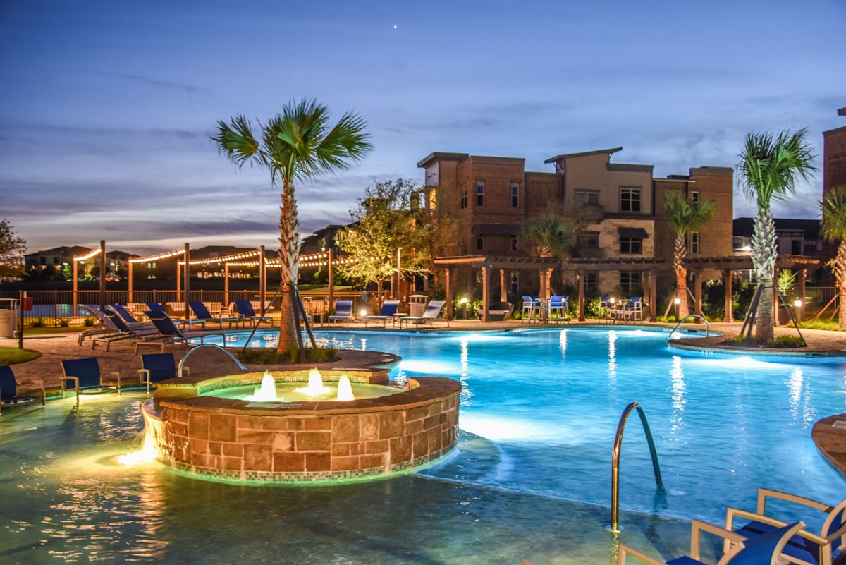 Raleigh House - McKinney Ranch apartments in Addison, TX