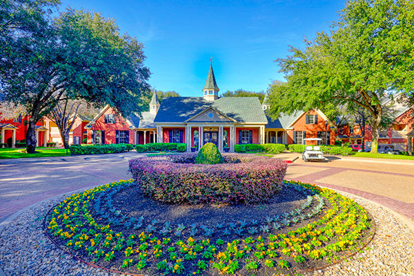 SaddleBrook Apartments apartments in Addison, TX