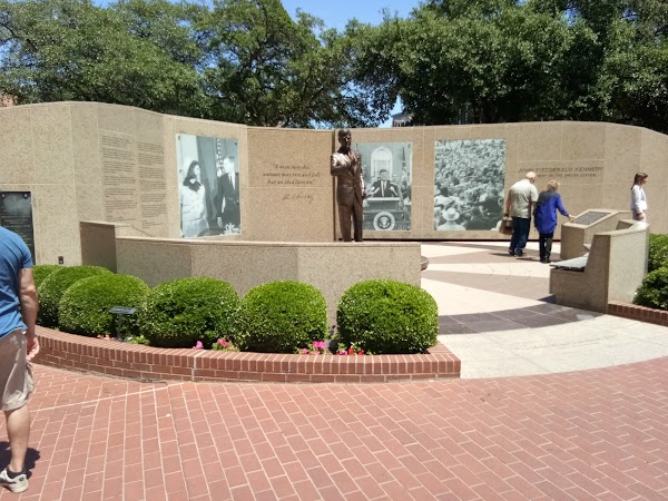 The Citadel at Preston apartments in Addison, TX