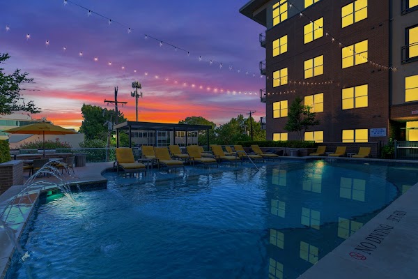 One Oak Grove Apartments apartments in Dallas TX