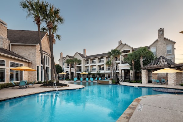 The Retreat at Cinco Ranch apartments in Katy TX