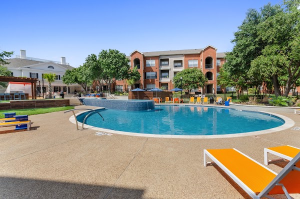 Chapel Hill Apartments apartments in Addison, TX