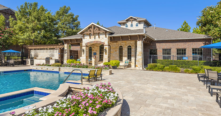 Retreat at Stonebridge Ranch Apartments apartments in Addison, TX
