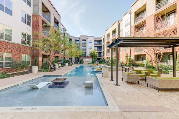 Windsor Addison Apartments apartments in Addison, TX