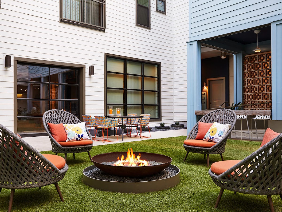 Sentral East Austin at 1630 E. Sixth | Austin Apartments apartments in Austin TX