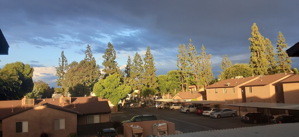 Pacific Pines apartments in Bakersfield CA