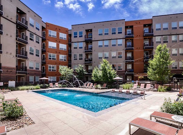 AMLI Riverfront Park apartments in Denver CO
