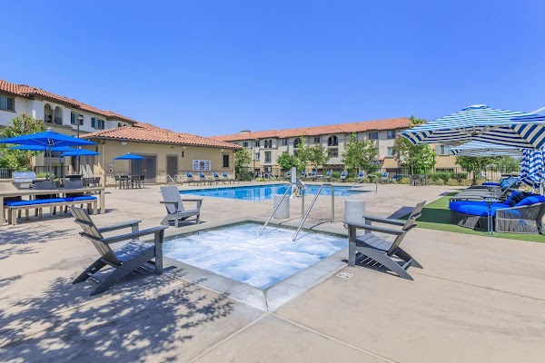 Landing at Arroyo apartments in Simi Valley, CA