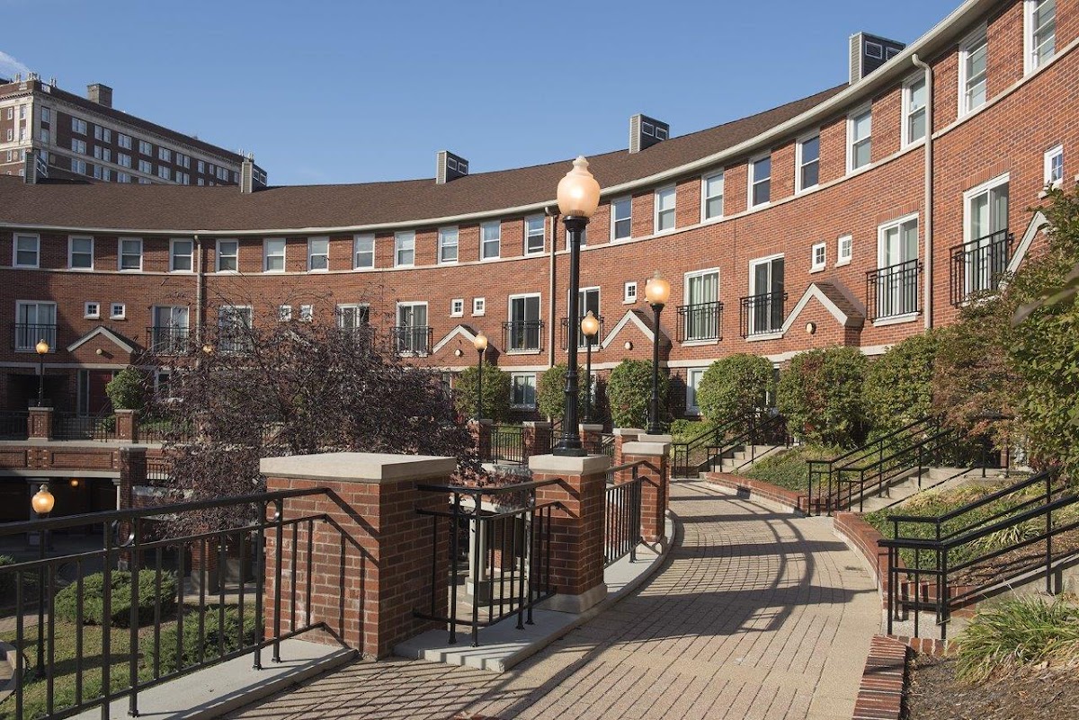 Crescent Centre Apartments & Townhomes apartments in Louisville KY