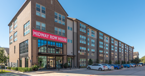 Midway Row House apartments in Addison, TX